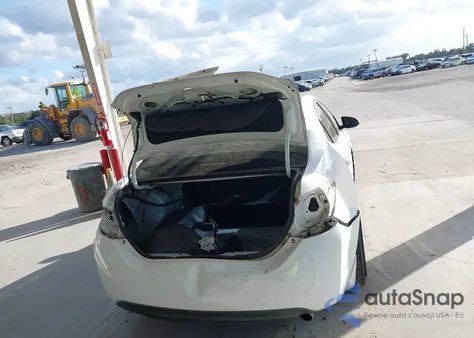 2014 Toyota Corolla S Plus z USA, uszkodzony, nr VIN 2T1BURHE4EC206341